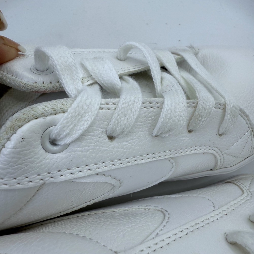 The Children's Place Sneakers White Casual Everyday Shoes Size 6 - Picture 10 of 16
